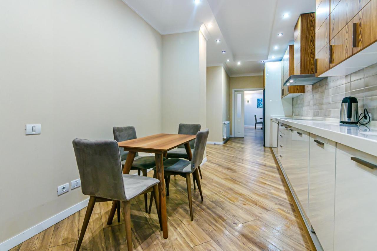 Isr Baku Family Hotel Apartment 4 Bedroom 외부 사진